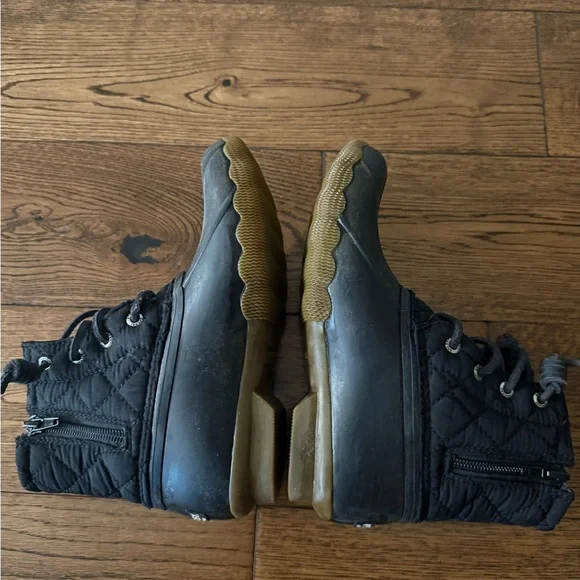 Sperry Kids Quilted Black Rainboot Size 2 - Picture 4 of 6